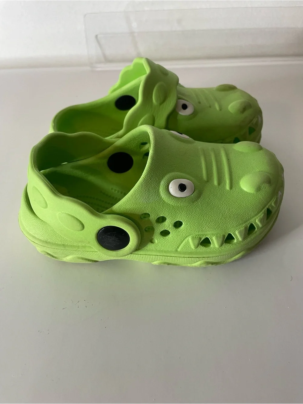 Kids Playful Green Crocodile Slip-On Sandals